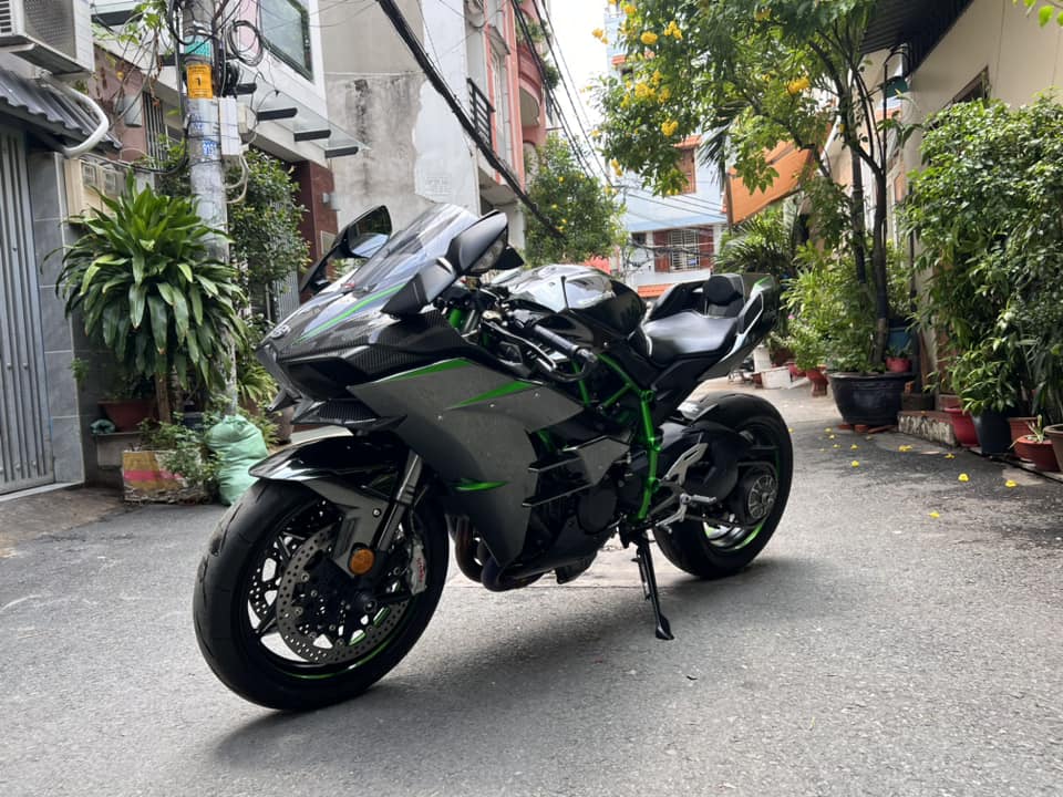 Kawasaki H2 Carbon 2023