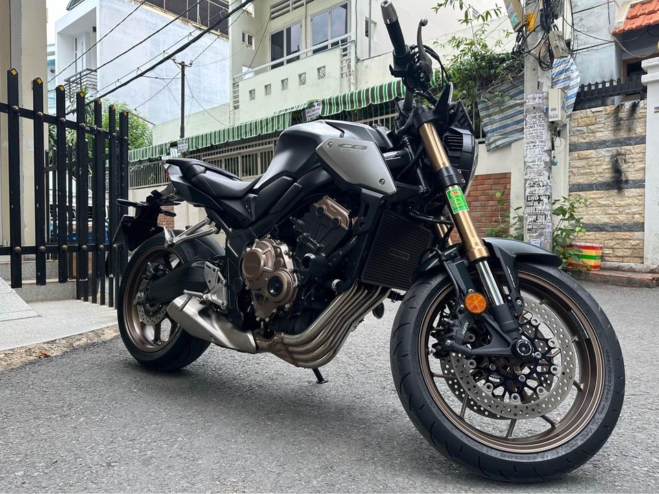 CB650r 2021 odo 11k