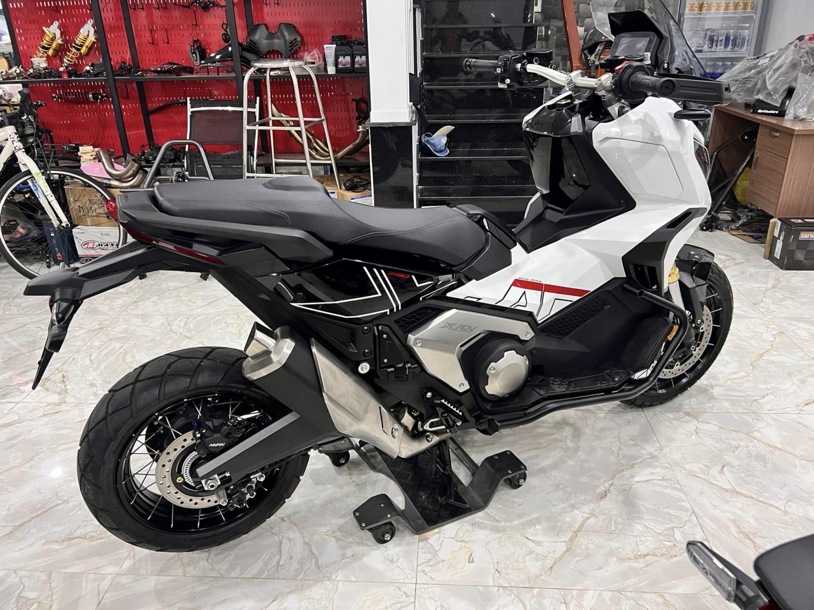 Xadv 750 đk 3/2024 odo 1k2.